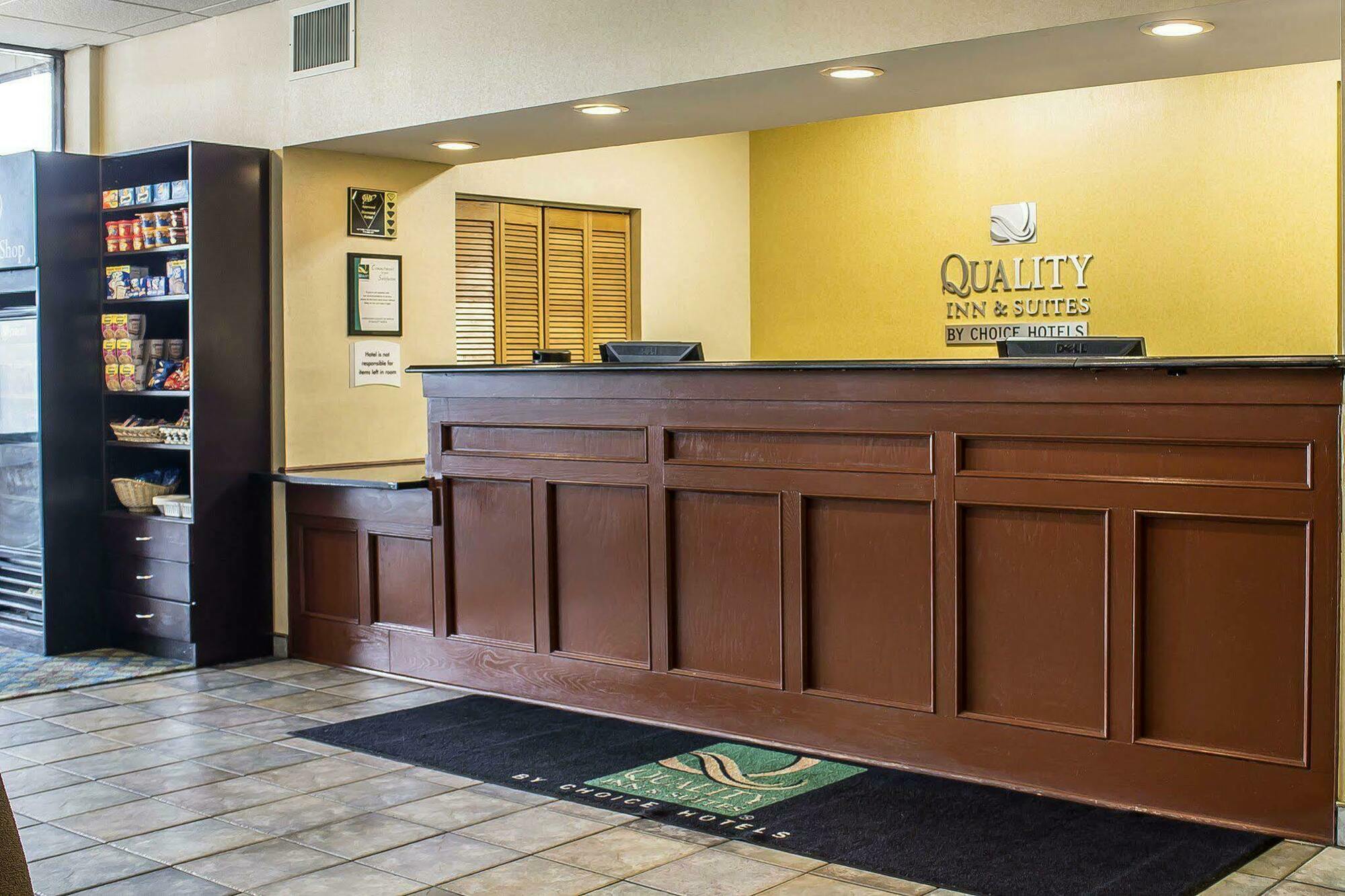 Wilkes-Barre Inn & Suites Luaran gambar